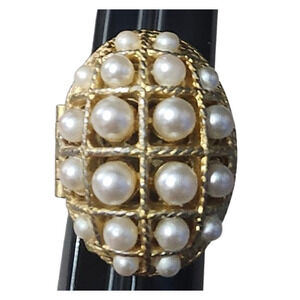 Vtg 1970's Avon "Ring of Pearls  Faux Pearl Perfume Solid  Adjustable Ring Full
